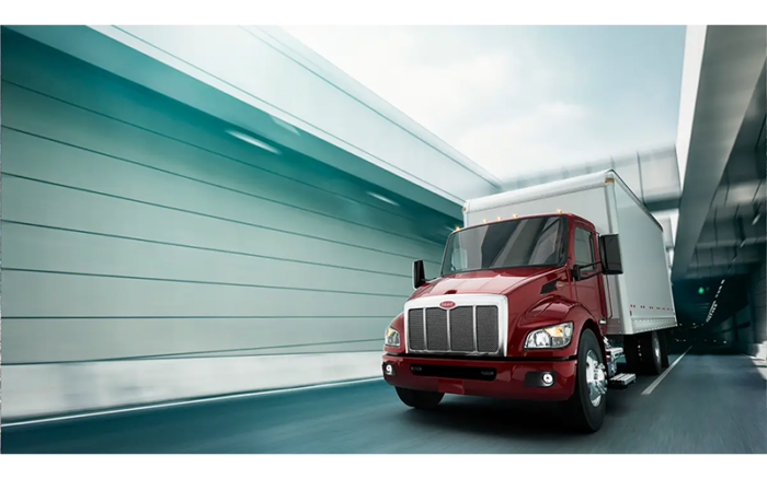 Peterbilt 548