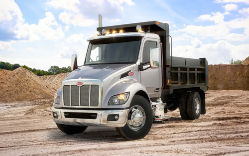 Peterbilt 548