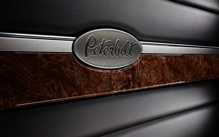 Peterbilt 589